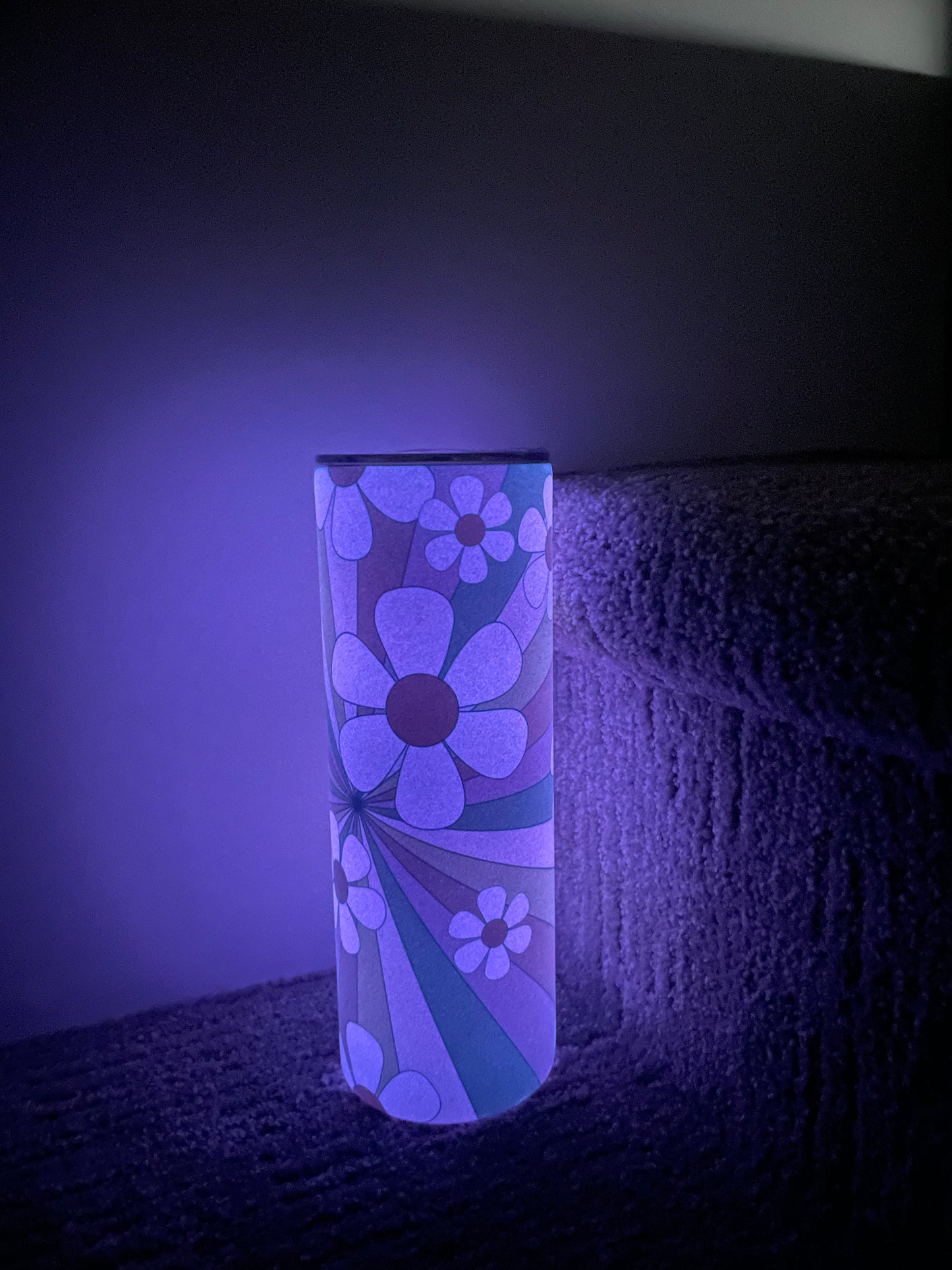 Glow-In-The Dark  Retro Flower Tumbler